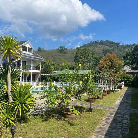 Villa Colina Khao Lak Rooms And Bungalows - Adults Only Экстерьер фото
