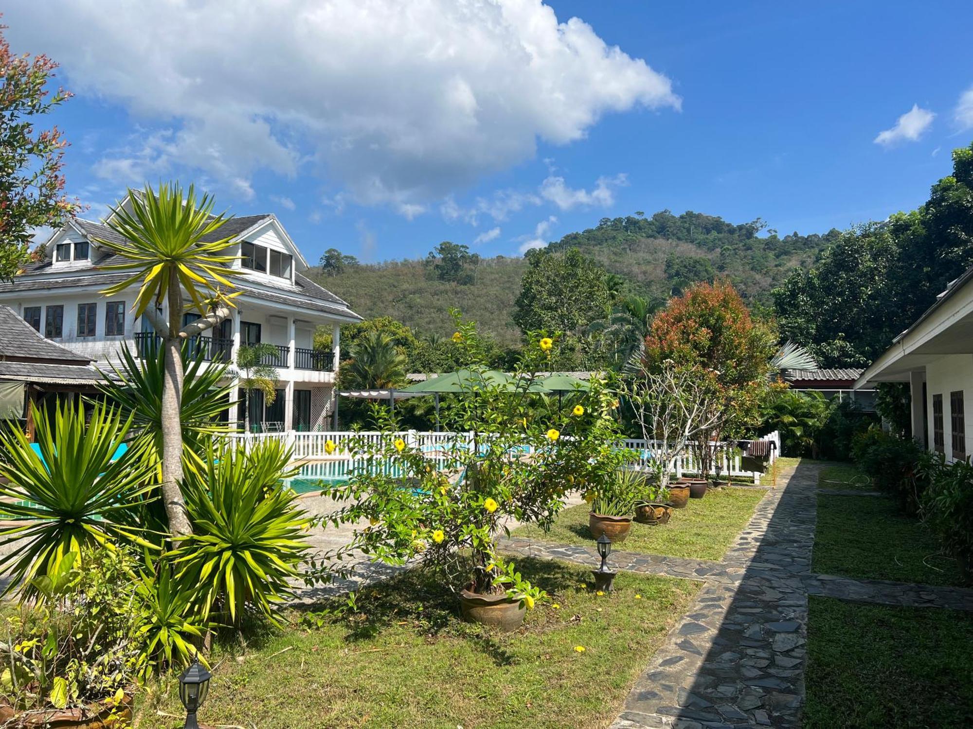 Villa Colina Khao Lak Rooms And Bungalows - Adults Only Экстерьер фото