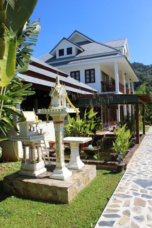 Villa Colina Khao Lak Rooms And Bungalows - Adults Only Экстерьер фото