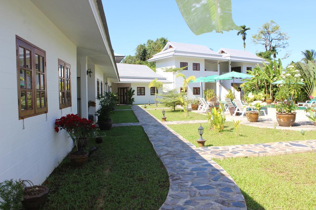 Villa Colina Khao Lak Rooms And Bungalows - Adults Only Экстерьер фото