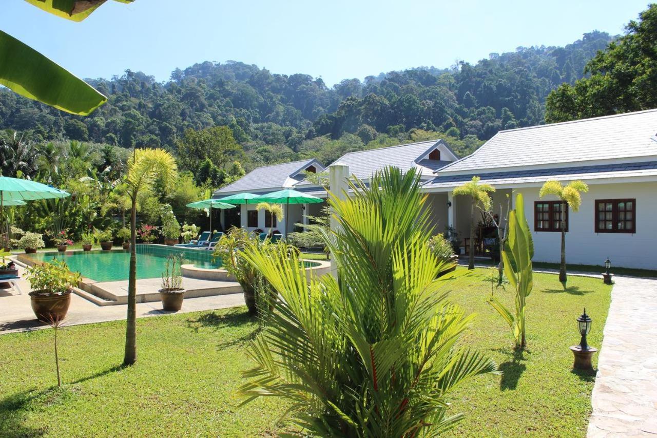 Villa Colina Khao Lak Rooms And Bungalows - Adults Only Экстерьер фото